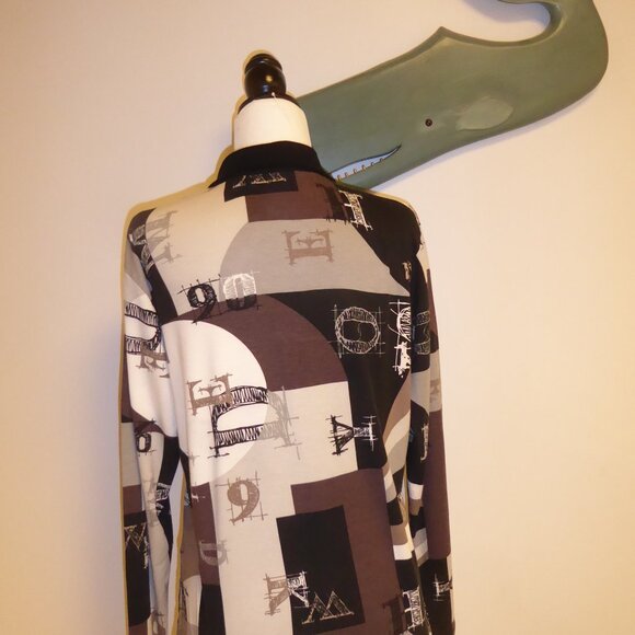 Graphic Top - Picture 2 of 2